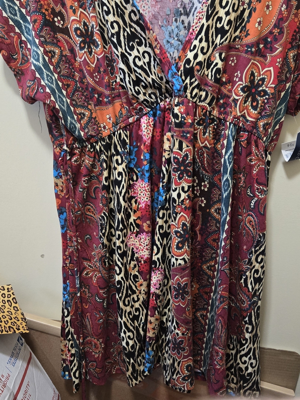 Faded Glory Multicolor Paisley & Leopard V-Neck Tunic